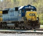 CSX 8607 waiting to head westbound